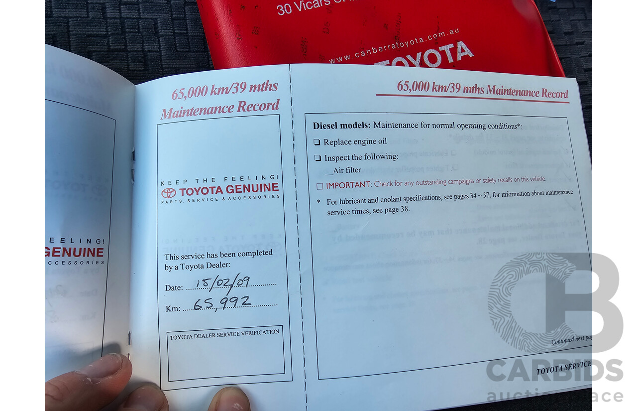 7/2004 Toyota Landcruiser Prado GXL (4x4) GRJ120R 4d Wagon White V6 4.0L - 7 Seater