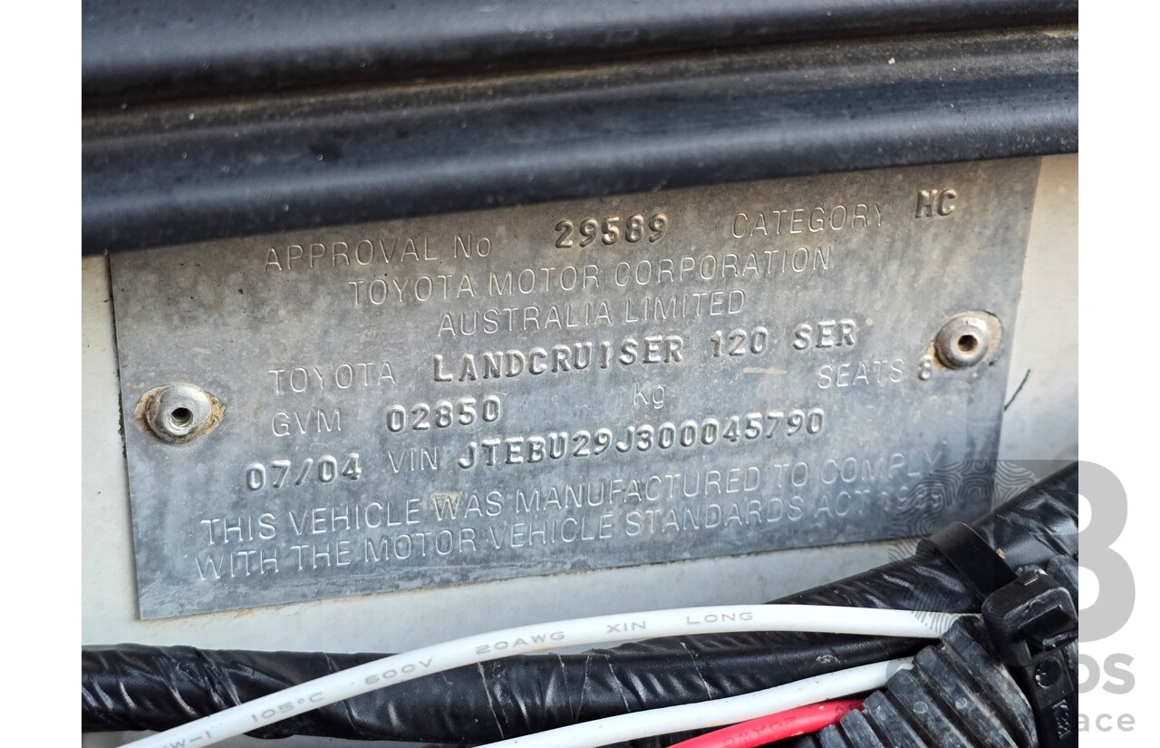 7/2004 Toyota Landcruiser Prado GXL (4x4) GRJ120R 4d Wagon White V6 4.0L - 7 Seater