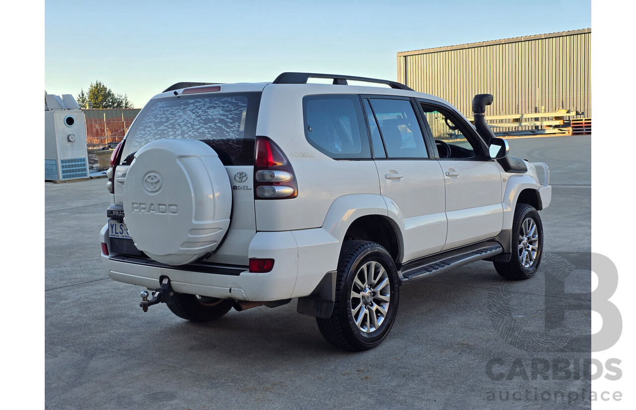7/2004 Toyota Landcruiser Prado GXL (4x4) GRJ120R 4d Wagon White V6 4.0L - 7 Seater