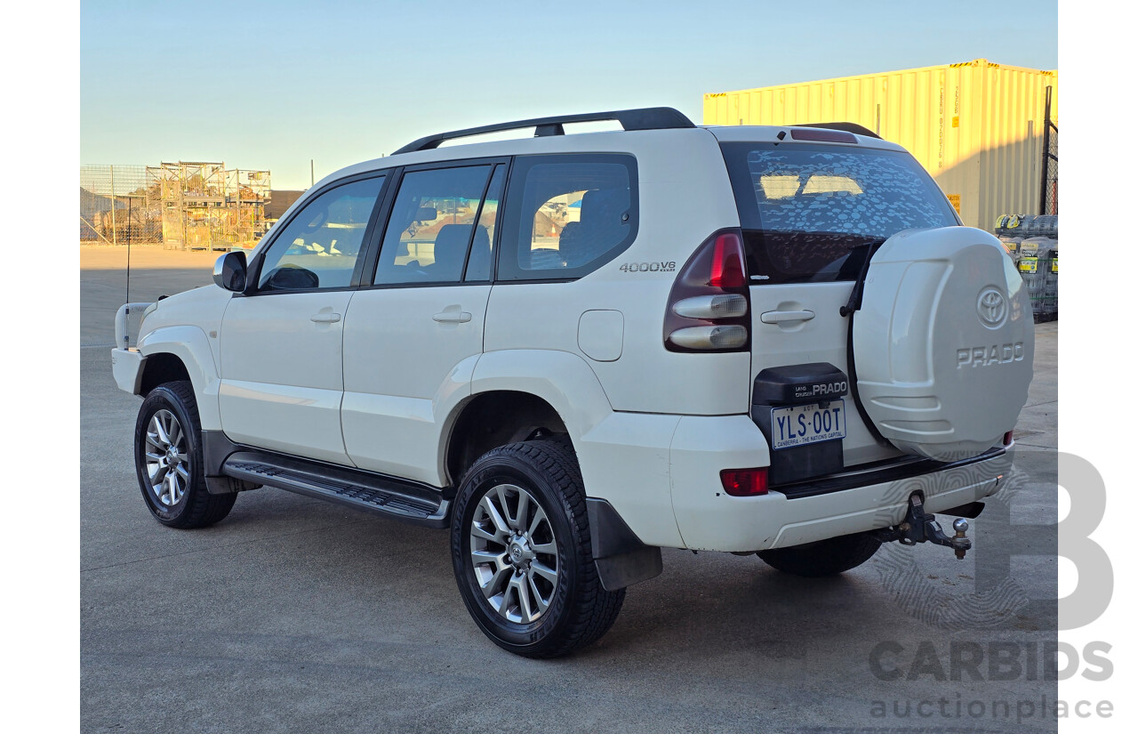 7/2004 Toyota Landcruiser Prado GXL (4x4) GRJ120R 4d Wagon White V6 4.0L - 7 Seater