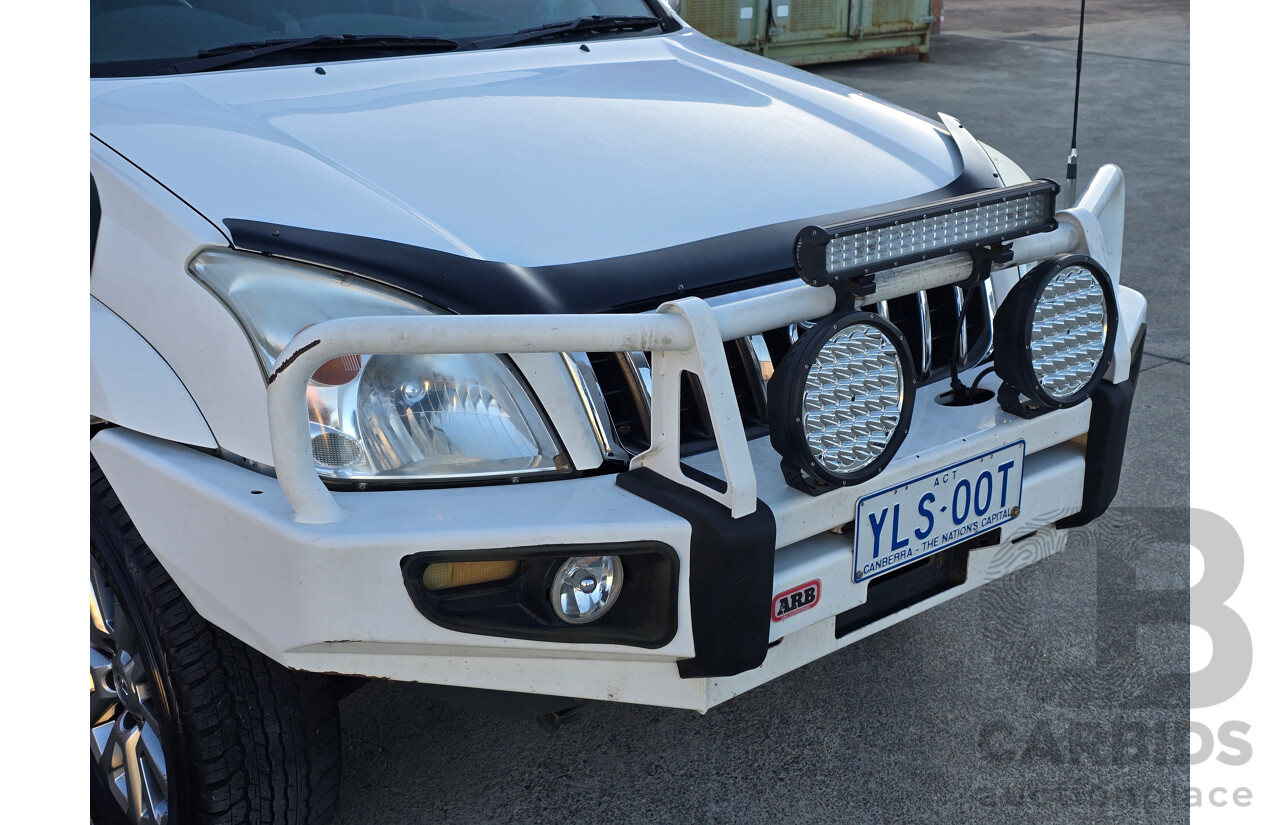 7/2004 Toyota Landcruiser Prado GXL (4x4) GRJ120R 4d Wagon White V6 4.0L - 7 Seater