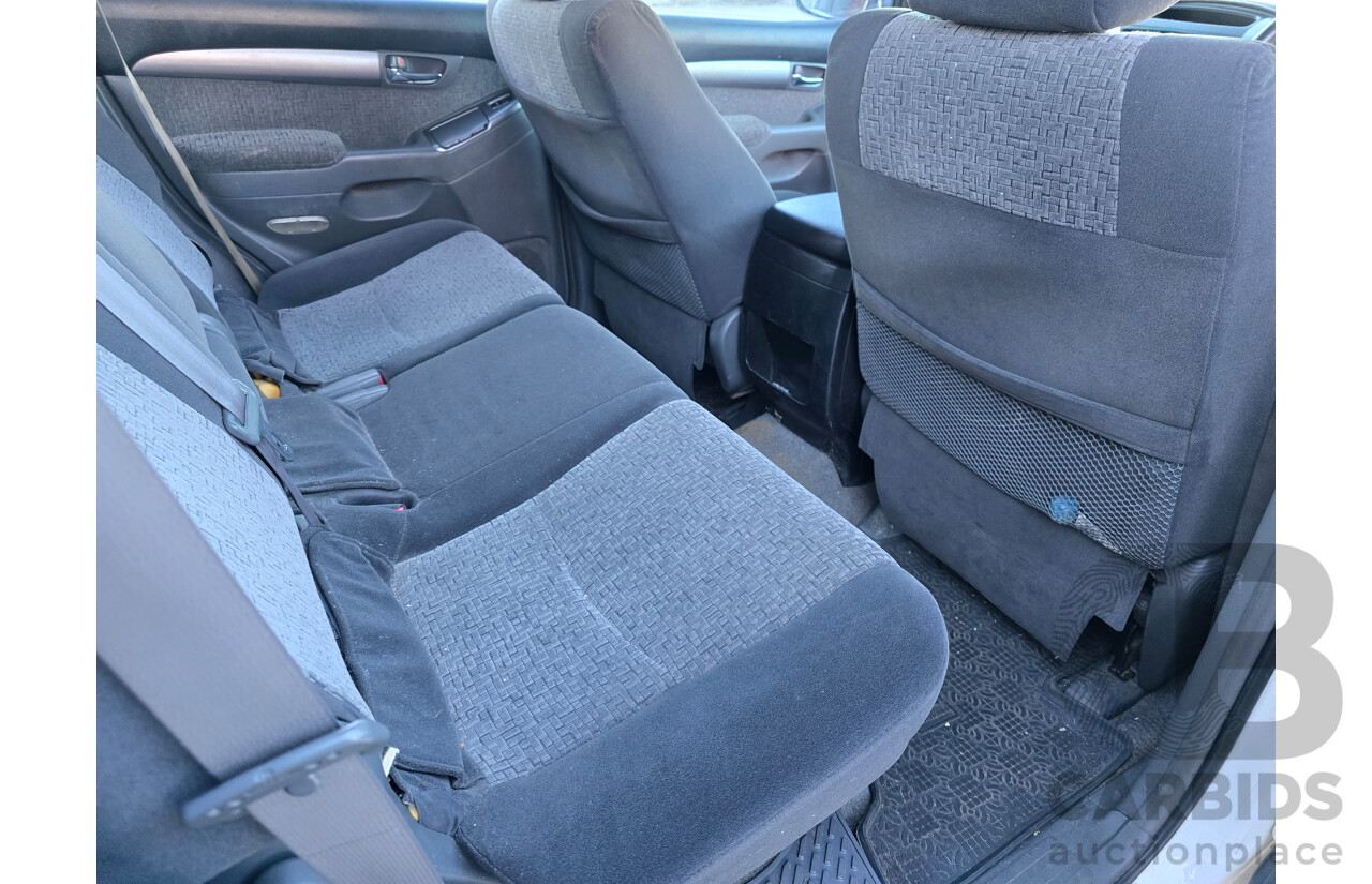 7/2004 Toyota Landcruiser Prado GXL (4x4) GRJ120R 4d Wagon White V6 4.0L - 7 Seater