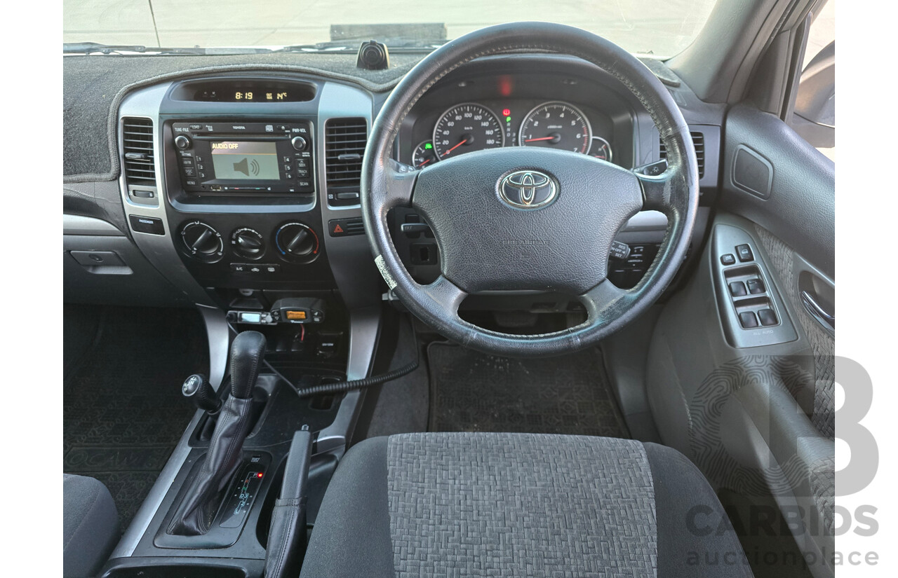 7/2004 Toyota Landcruiser Prado GXL (4x4) GRJ120R 4d Wagon White V6 4.0L - 7 Seater