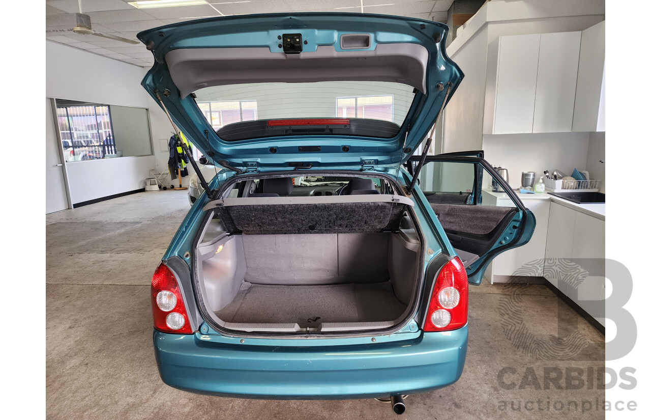 11/2002 Mazda 323 ASTINA FWD  5D Hatchback Green 1.8L
