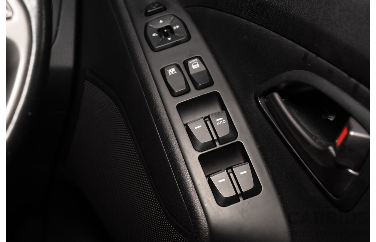 8/2014 Hyundai Ix35 SE LM SERIES II 4d Wagon Red 2.0L