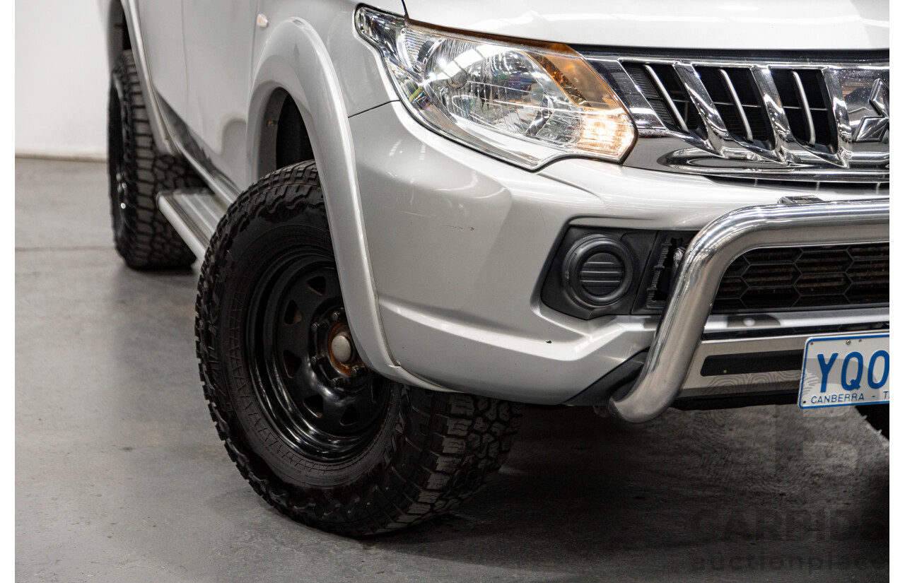 10/2015 Mitsubishi Triton GLX (4x4) MQ MY16 4d Dual Cab Utility Sterling Silver Metallic Turbo Diesel 2.4L