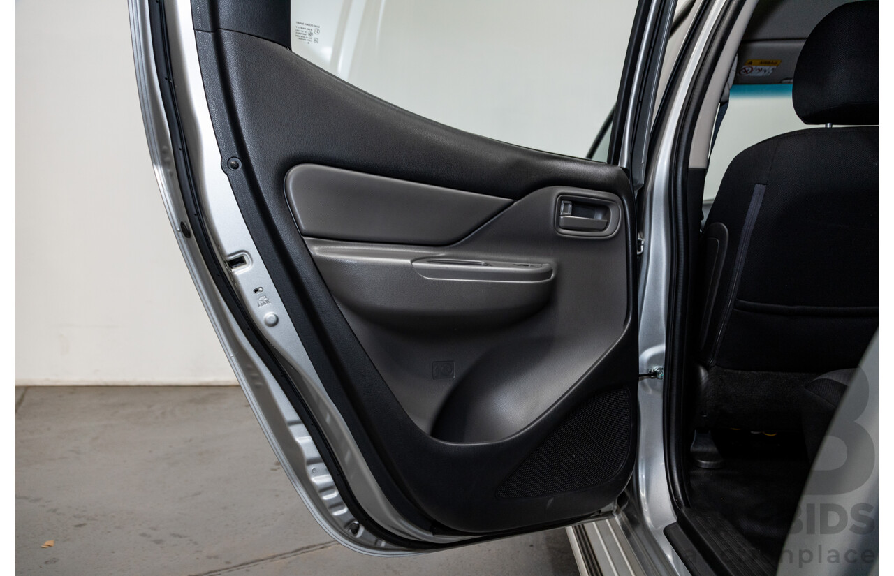 10/2015 Mitsubishi Triton GLX (4x4) MQ MY16 4d Dual Cab Utility Sterling Silver Metallic Turbo Diesel 2.4L