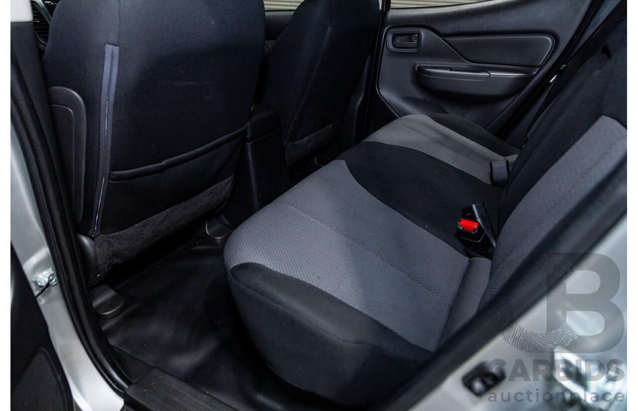 10/2015 Mitsubishi Triton GLX (4x4) MQ MY16 4d Dual Cab Utility Sterling Silver Metallic Turbo Diesel 2.4L