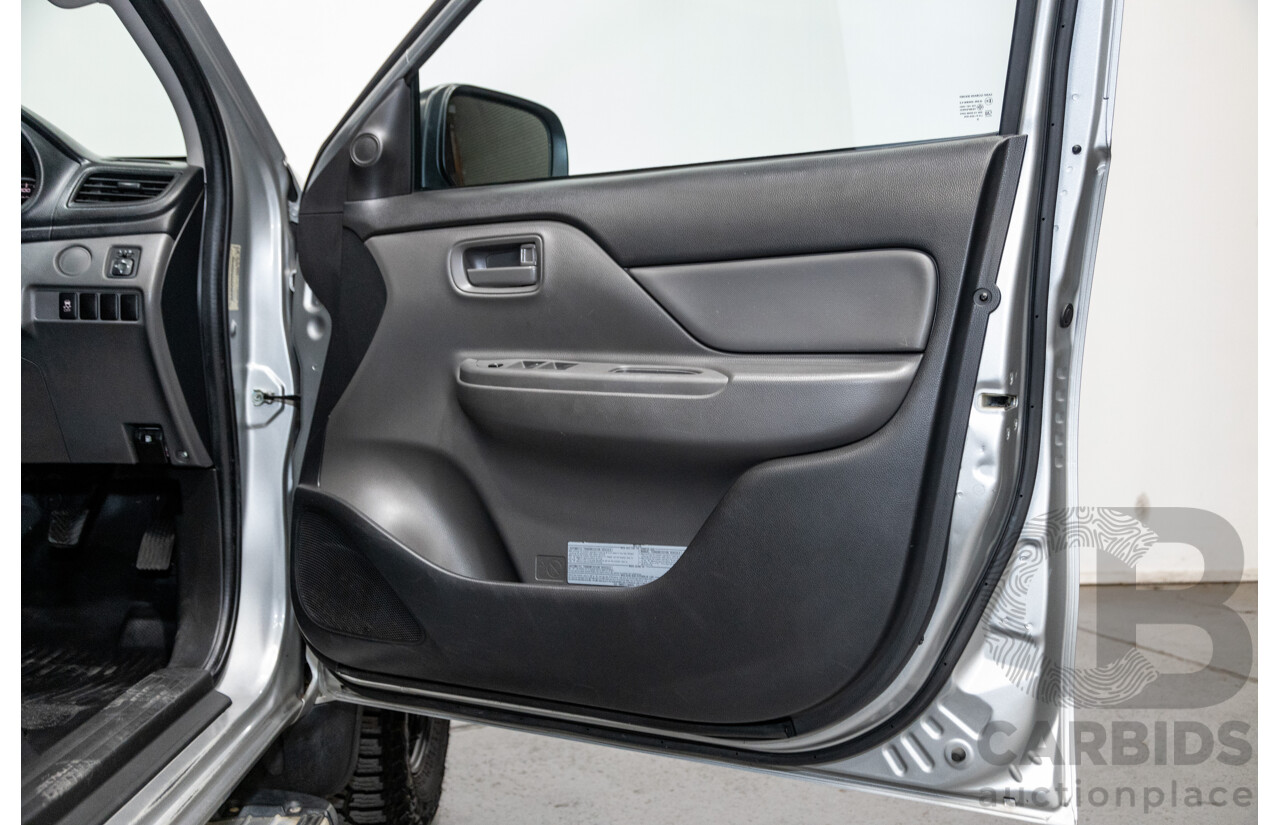 10/2015 Mitsubishi Triton GLX (4x4) MQ MY16 4d Dual Cab Utility Sterling Silver Metallic Turbo Diesel 2.4L