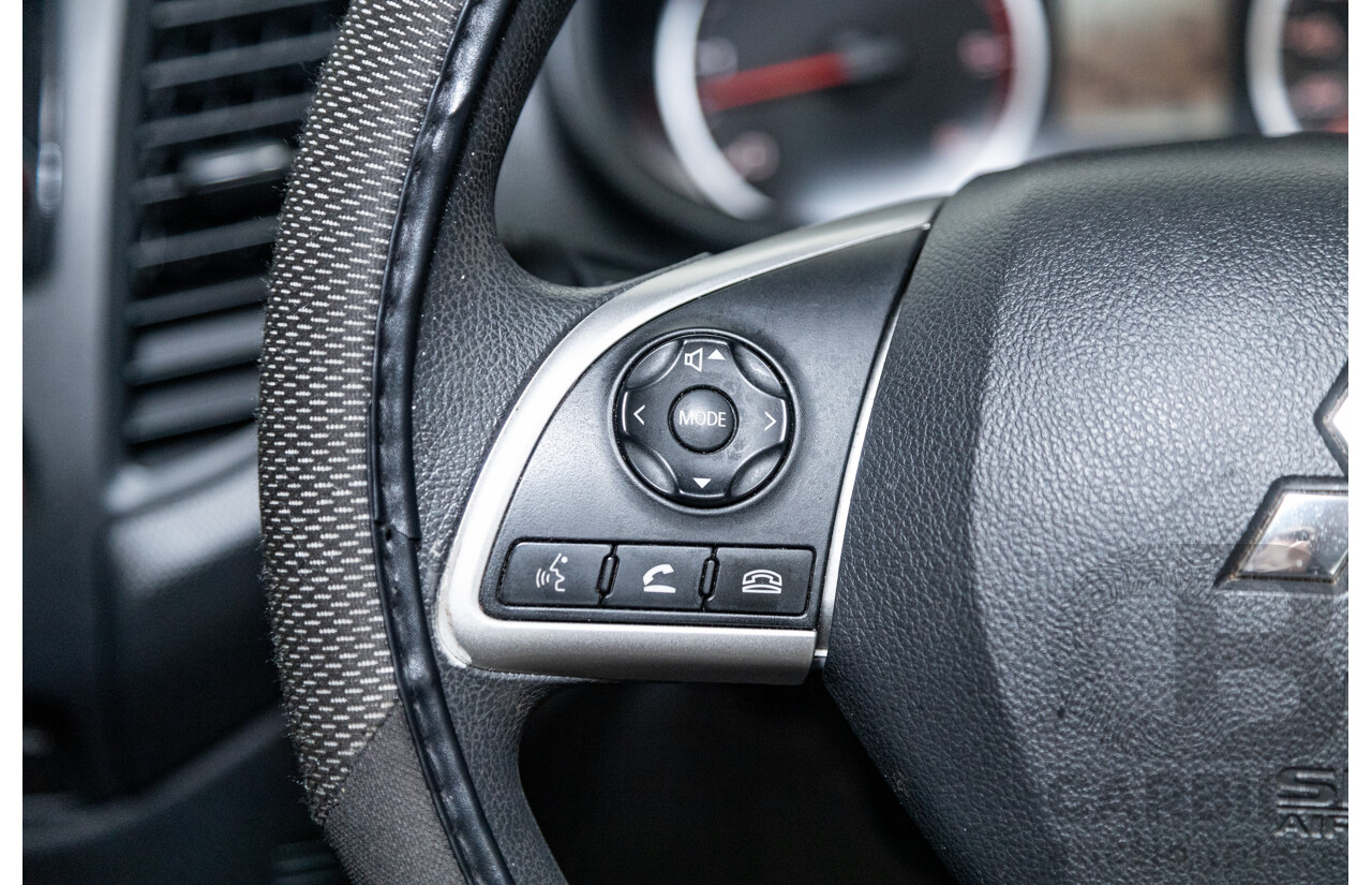 10/2015 Mitsubishi Triton GLX (4x4) MQ MY16 4d Dual Cab Utility Sterling Silver Metallic Turbo Diesel 2.4L