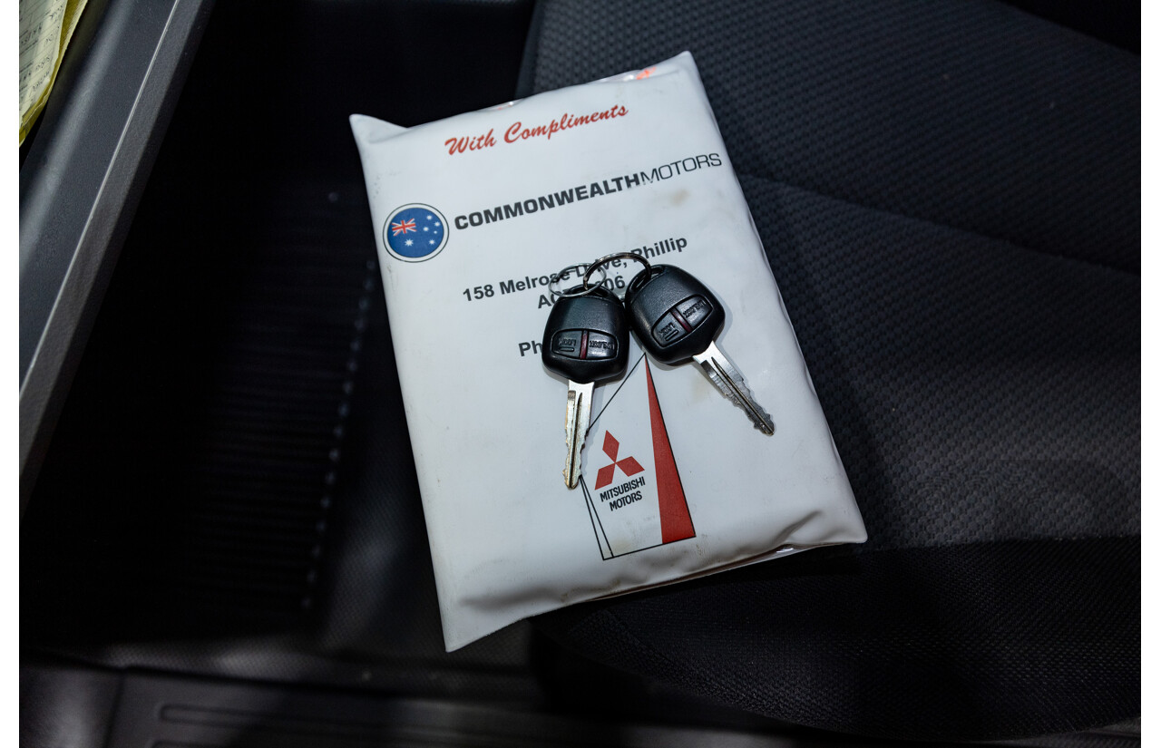 10/2015 Mitsubishi Triton GLX (4x4) MQ MY16 4d Dual Cab Utility Sterling Silver Metallic Turbo Diesel 2.4L