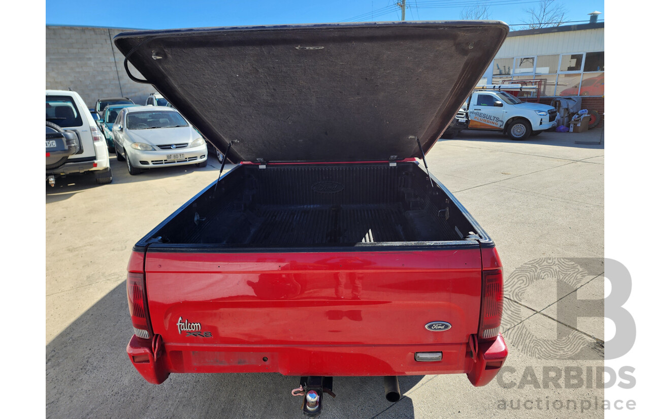 01/2002 Ford Falcon XR8 RWD AUII Utility Red 4.9L