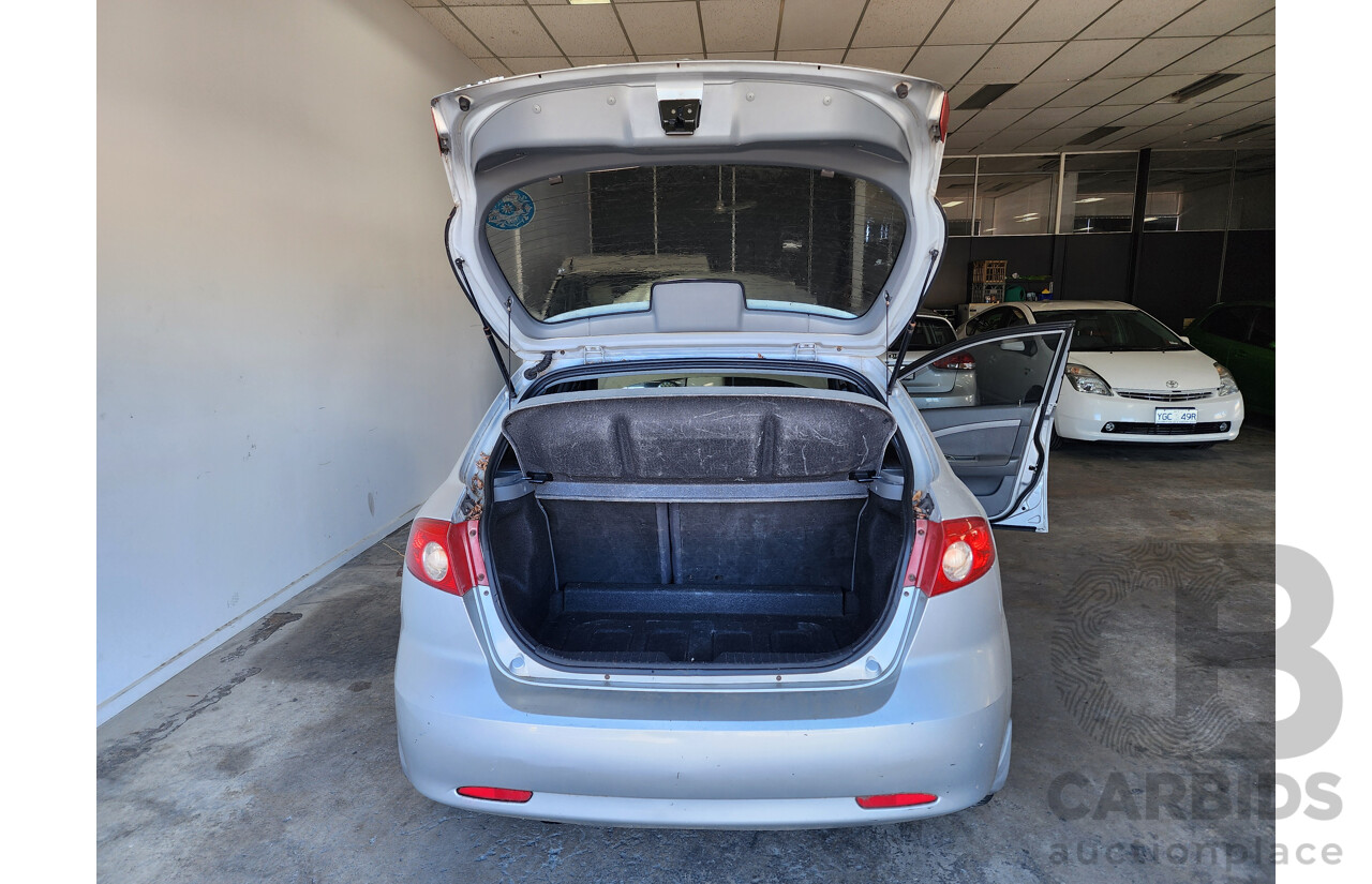 09/2005 Holden Viva FWD JF 5D Hatchback Silver 1.8L