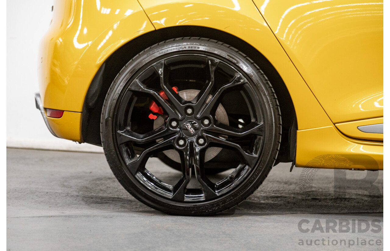 12/2013 Renault Clio RS 200 Sport X98 5d Hatchback Liquid Yellow Metallic Turbo 1.6L