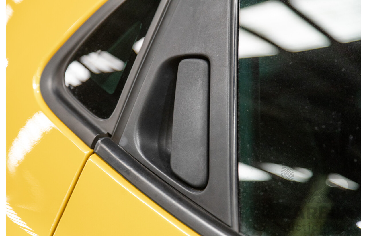 12/2013 Renault Clio RS 200 Sport X98 5d Hatchback Liquid Yellow Metallic Turbo 1.6L