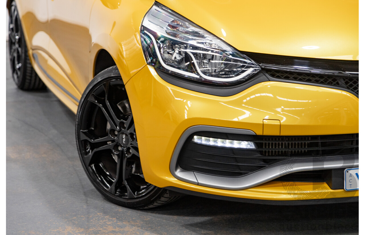 12/2013 Renault Clio RS 200 Sport X98 5d Hatchback Liquid Yellow Metallic Turbo 1.6L