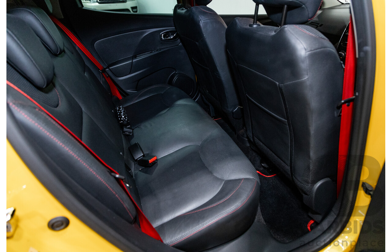 12/2013 Renault Clio RS 200 Sport X98 5d Hatchback Liquid Yellow Metallic Turbo 1.6L