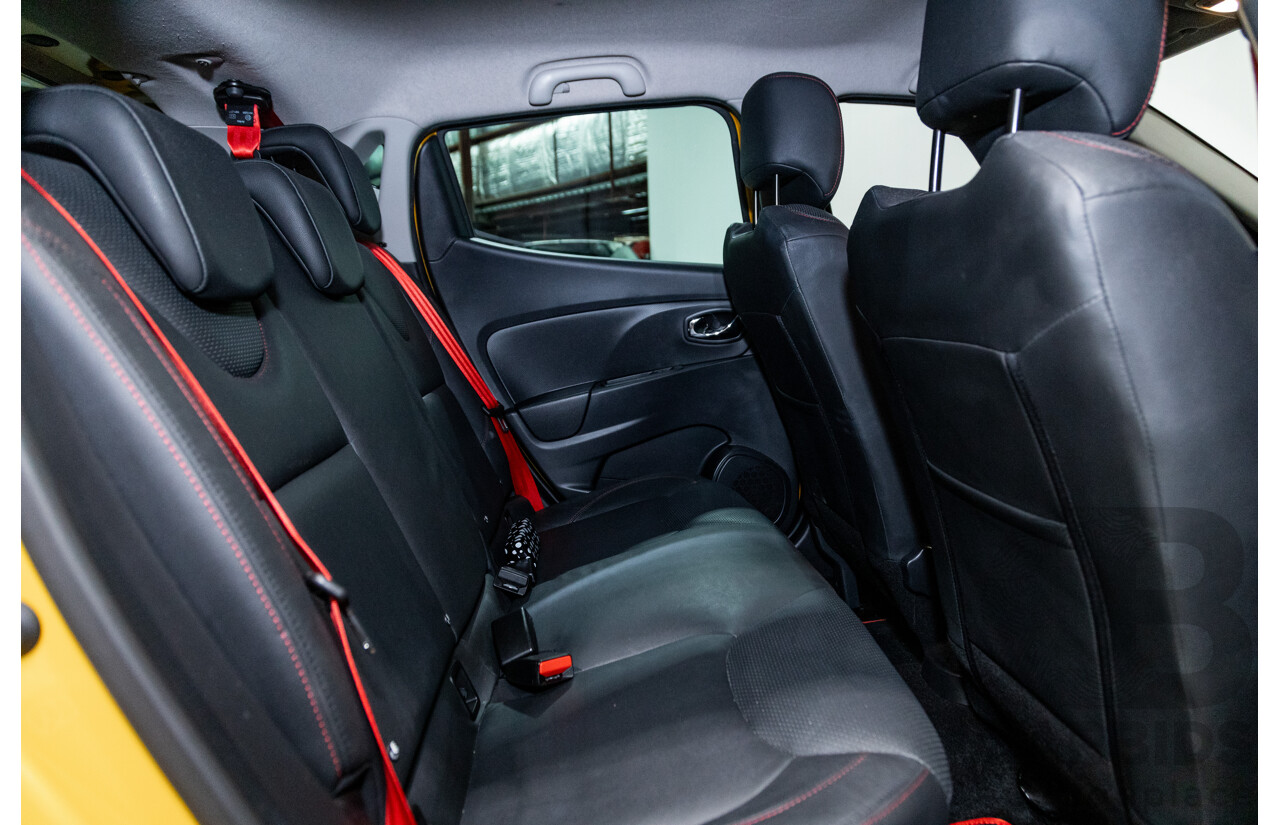 12/2013 Renault Clio RS 200 Sport X98 5d Hatchback Liquid Yellow Metallic Turbo 1.6L