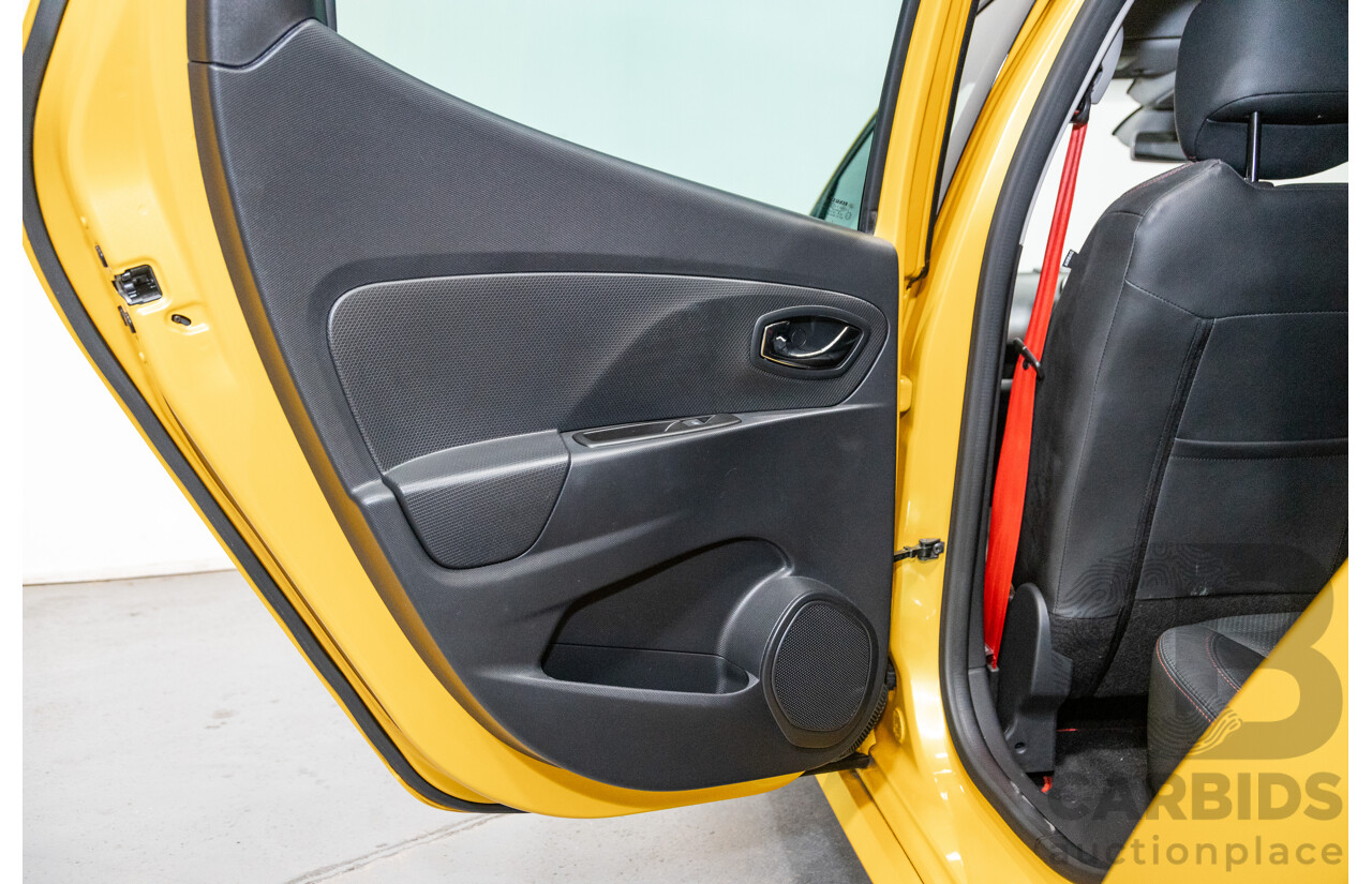 12/2013 Renault Clio RS 200 Sport X98 5d Hatchback Liquid Yellow Metallic Turbo 1.6L