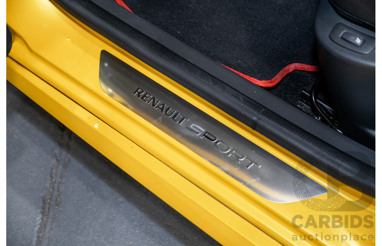 12/2013 Renault Clio RS 200 Sport X98 5d Hatchback Liquid Yellow Metallic Turbo 1.6L