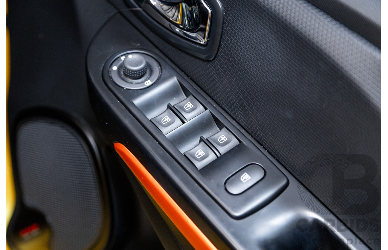 12/2013 Renault Clio RS 200 Sport X98 5d Hatchback Liquid Yellow Metallic Turbo 1.6L