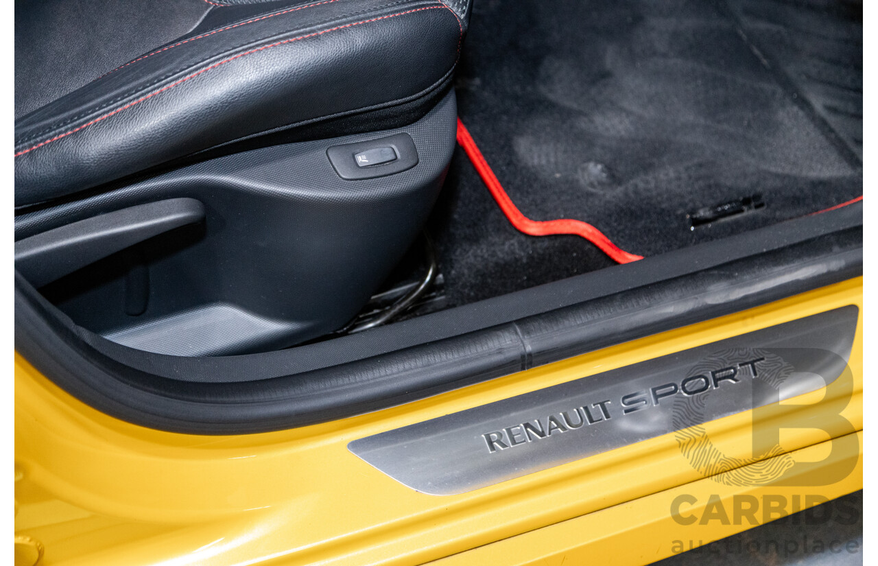 12/2013 Renault Clio RS 200 Sport X98 5d Hatchback Liquid Yellow Metallic Turbo 1.6L