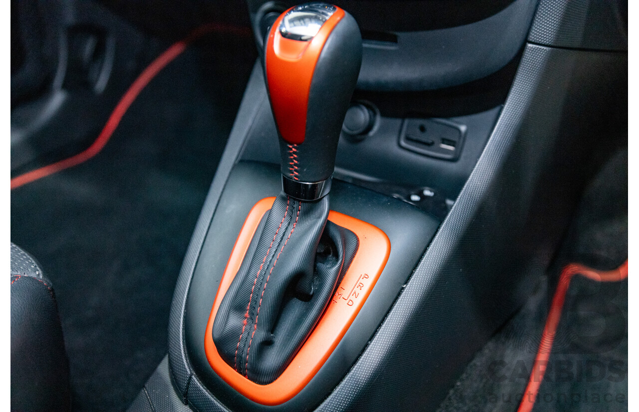 12/2013 Renault Clio RS 200 Sport X98 5d Hatchback Liquid Yellow Metallic Turbo 1.6L