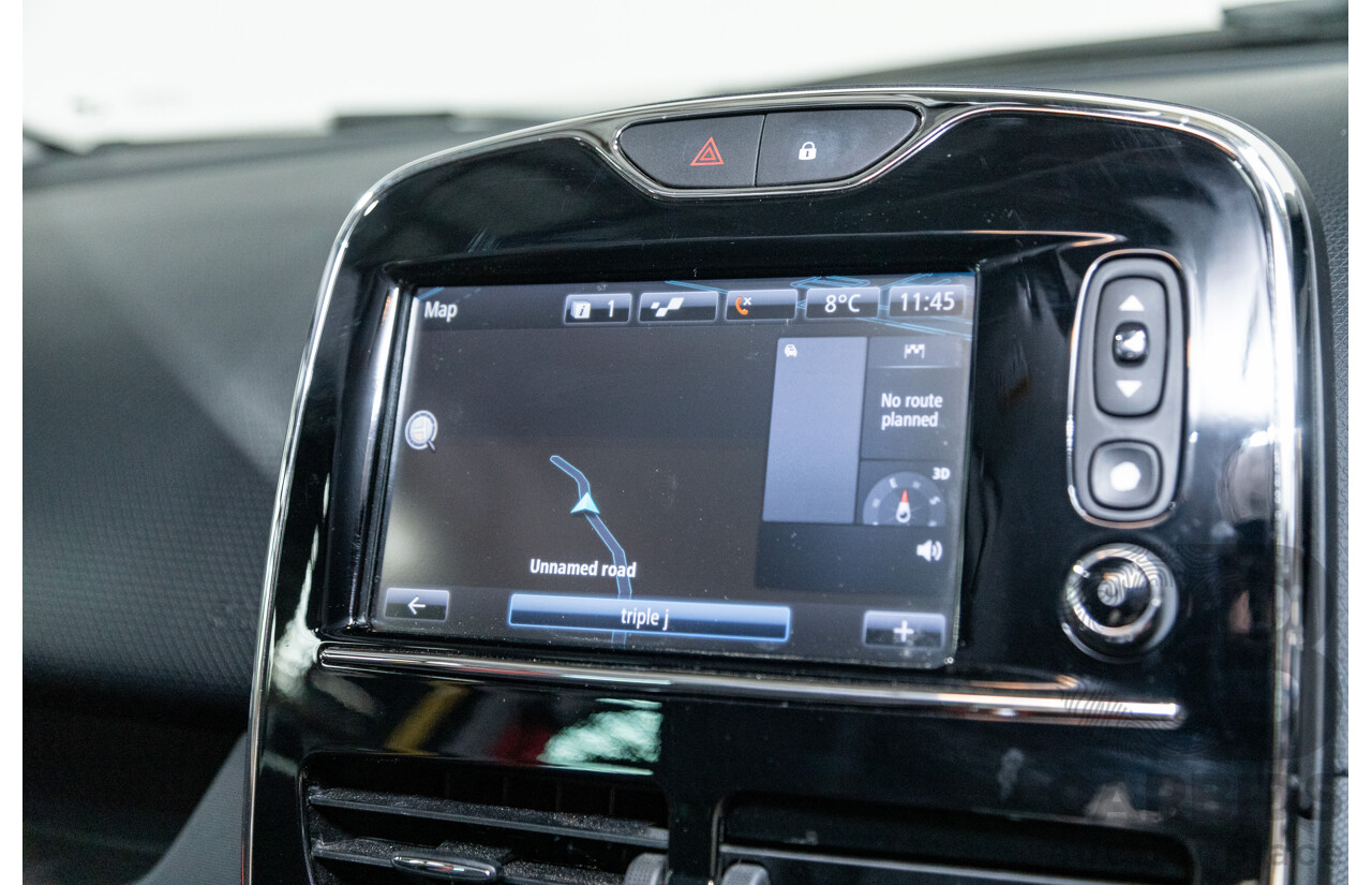 12/2013 Renault Clio RS 200 Sport X98 5d Hatchback Liquid Yellow Metallic Turbo 1.6L