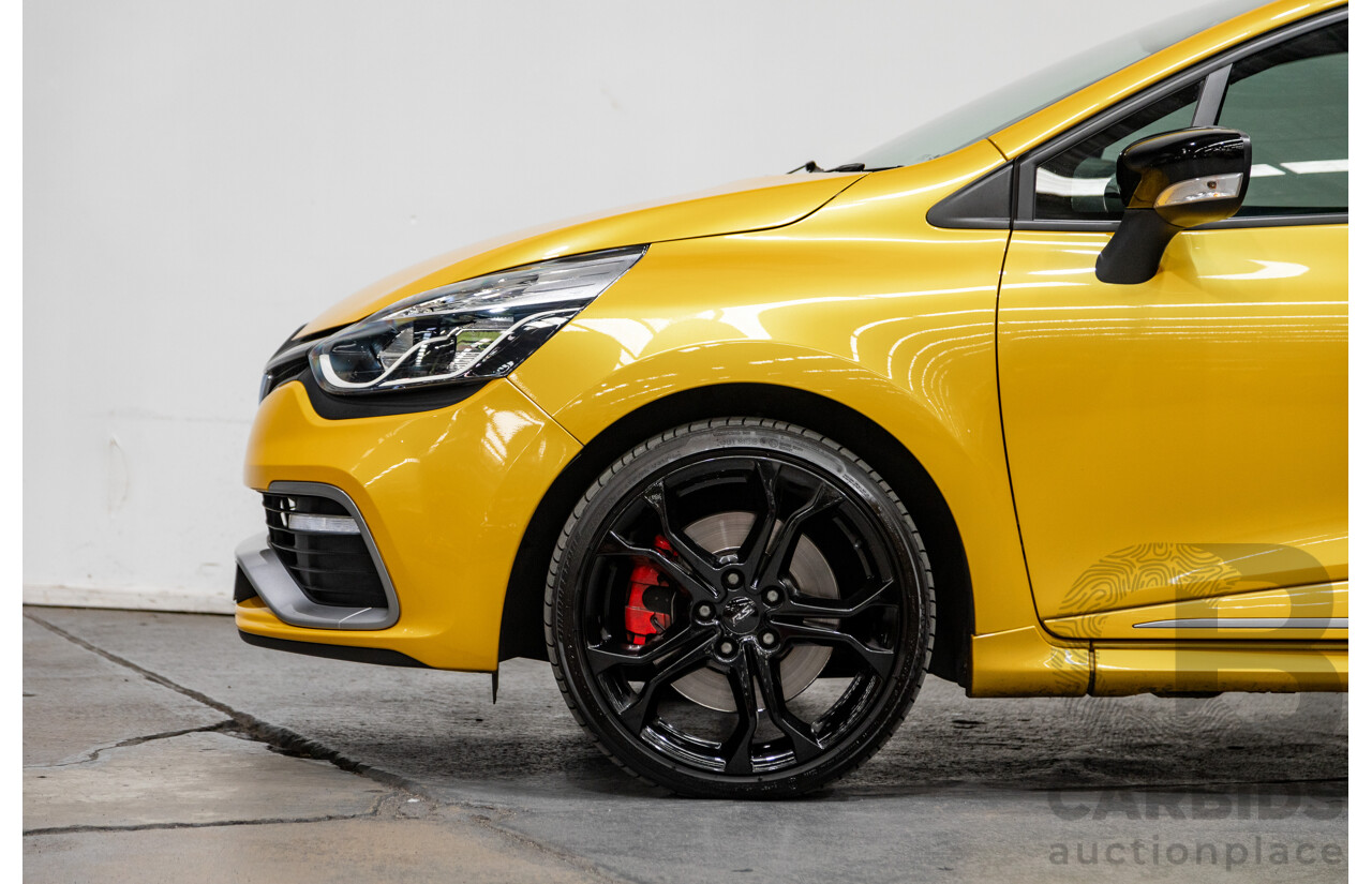 12/2013 Renault Clio RS 200 Sport X98 5d Hatchback Liquid Yellow Metallic Turbo 1.6L