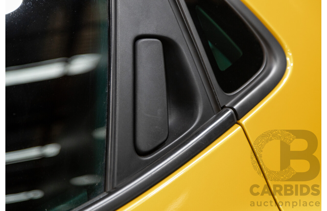 12/2013 Renault Clio RS 200 Sport X98 5d Hatchback Liquid Yellow Metallic Turbo 1.6L