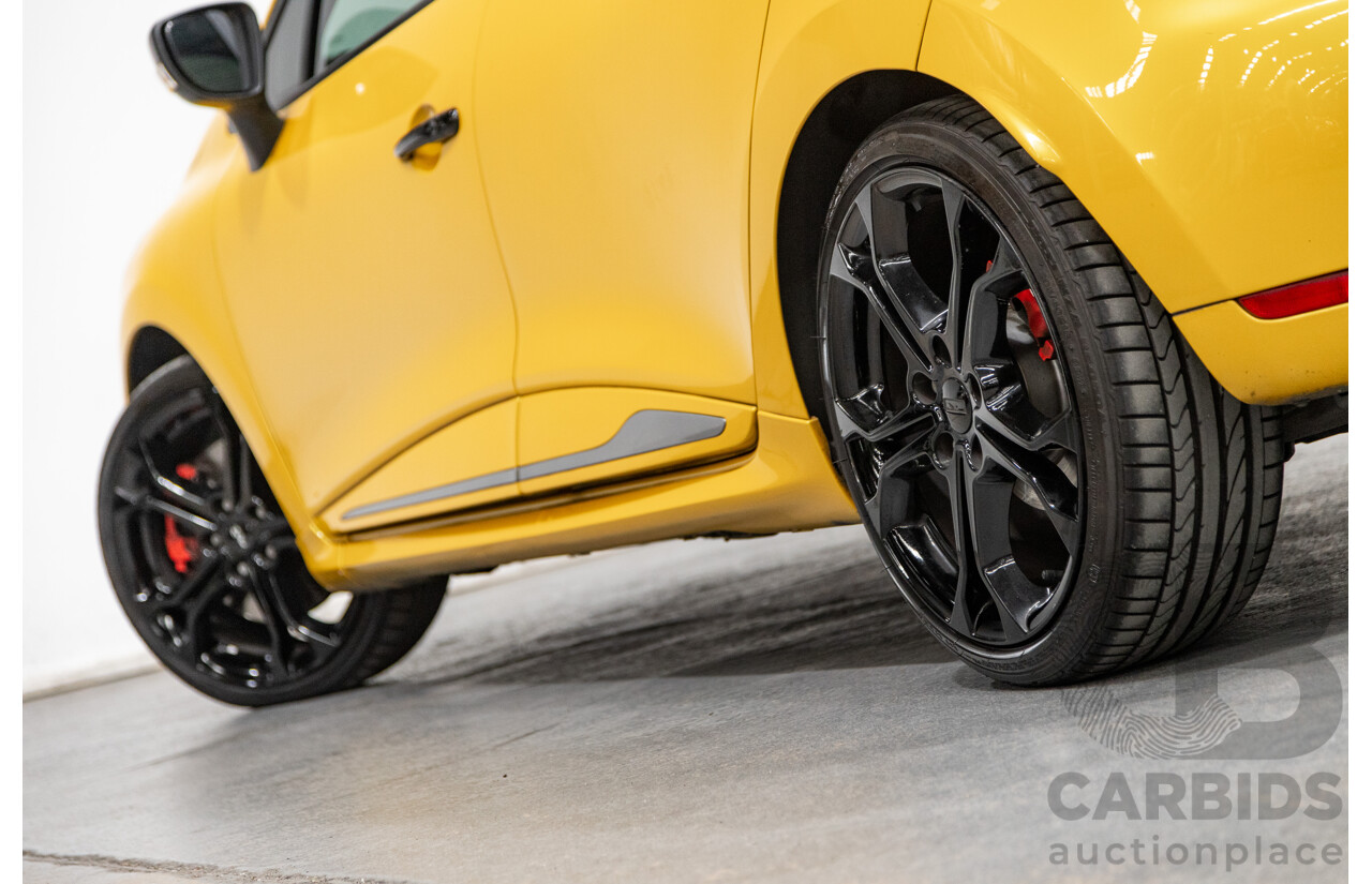 12/2013 Renault Clio RS 200 Sport X98 5d Hatchback Liquid Yellow Metallic Turbo 1.6L
