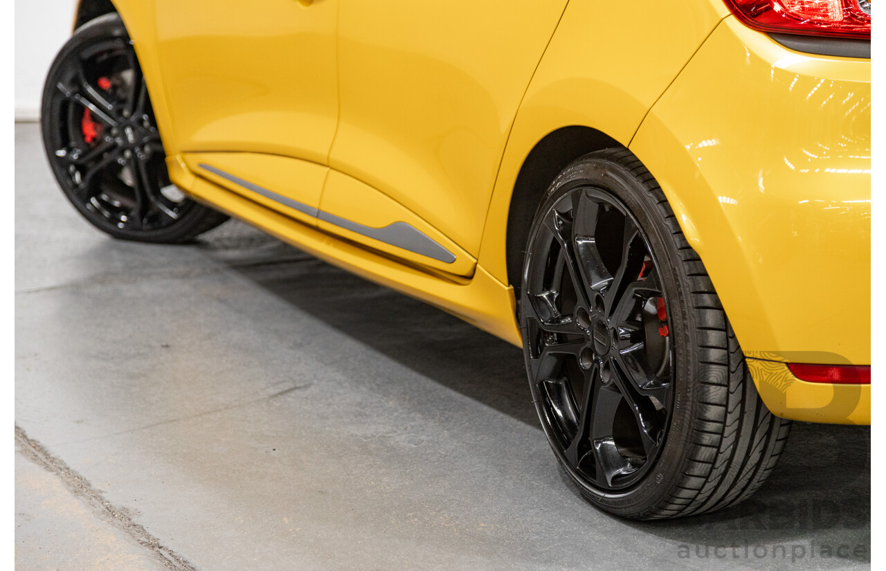 12/2013 Renault Clio RS 200 Sport X98 5d Hatchback Liquid Yellow Metallic Turbo 1.6L