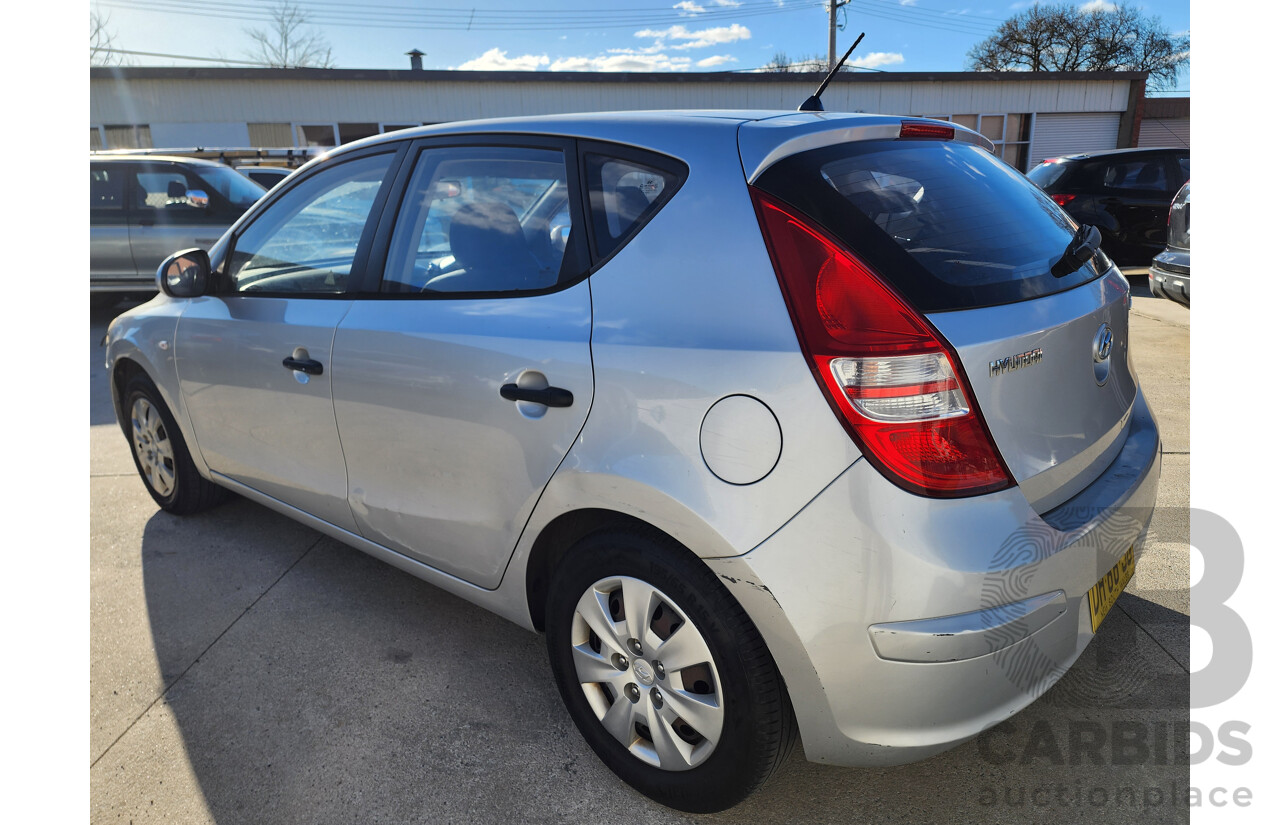 04/2011 Hyundai I30 SX FWD FD MY11 5D Hatchback Silver 1.6L