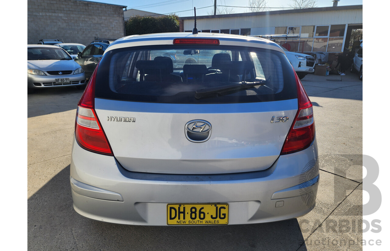 04/2011 Hyundai I30 SX FWD FD MY11 5D Hatchback Silver 1.6L