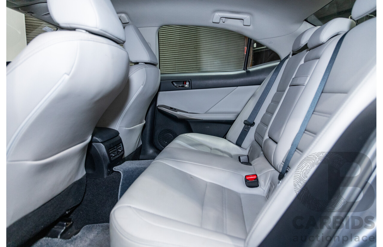 7/2015 Lexus IS300h Luxury Hybrid AVE30R MY15 4d Sedan Mercury Grey Metallic 2.5L - Hybrid
