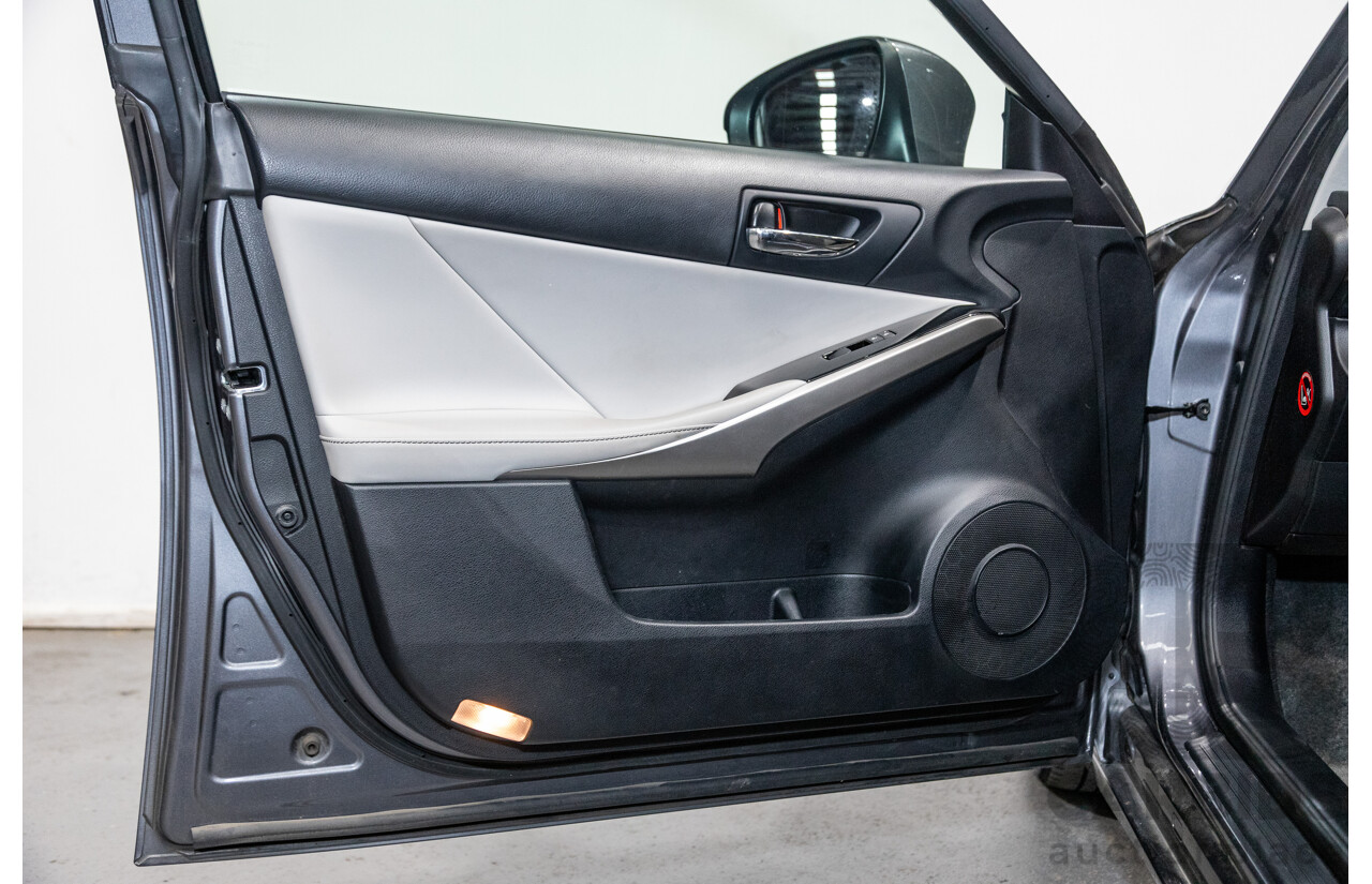 7/2015 Lexus IS300h Luxury Hybrid AVE30R MY15 4d Sedan Mercury Grey Metallic 2.5L - Hybrid