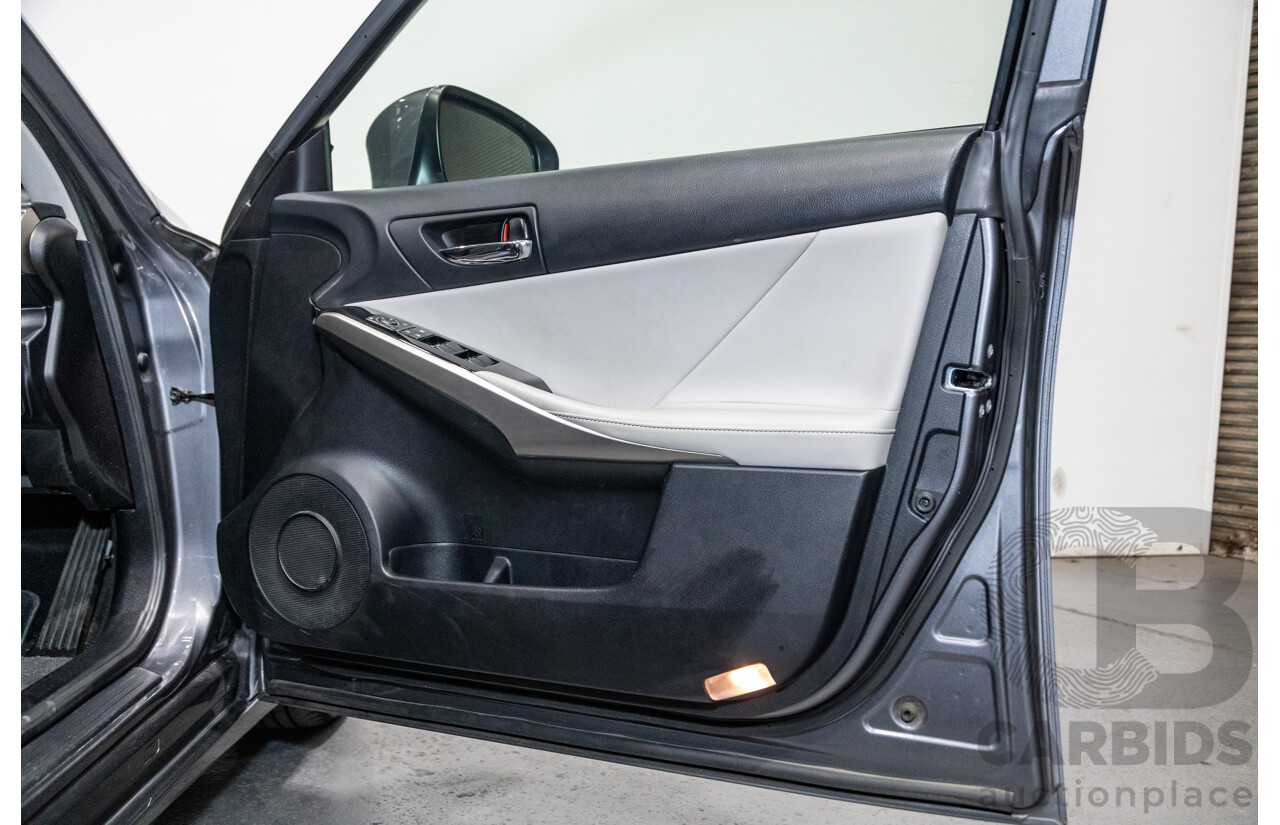 7/2015 Lexus IS300h Luxury Hybrid AVE30R MY15 4d Sedan Mercury Grey Metallic 2.5L - Hybrid