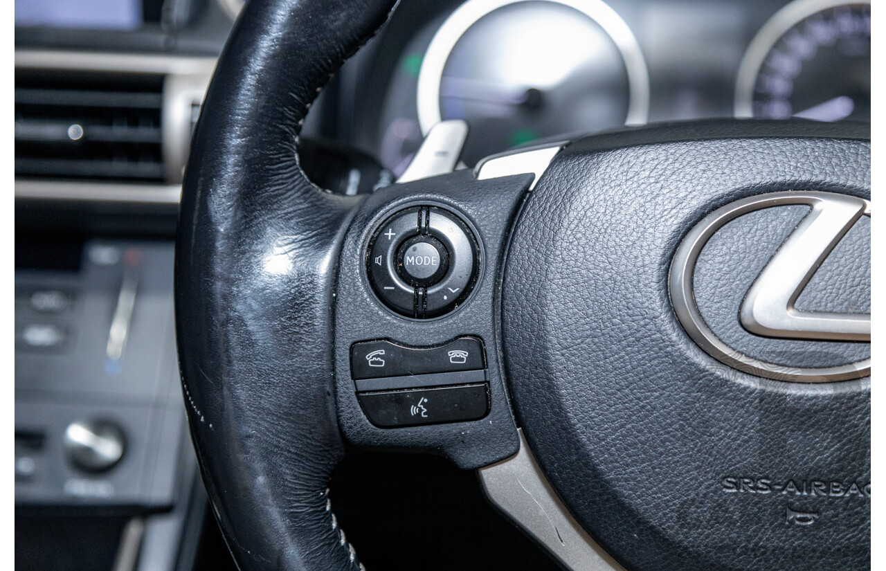 7/2015 Lexus IS300h Luxury Hybrid AVE30R MY15 4d Sedan Mercury Grey Metallic 2.5L - Hybrid