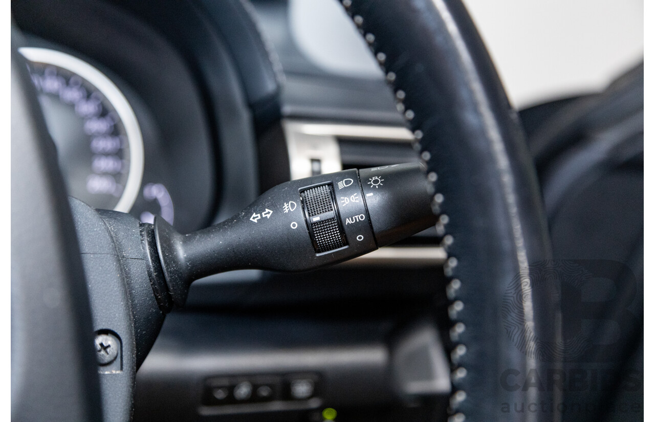 7/2015 Lexus IS300h Luxury Hybrid AVE30R MY15 4d Sedan Mercury Grey Metallic 2.5L - Hybrid