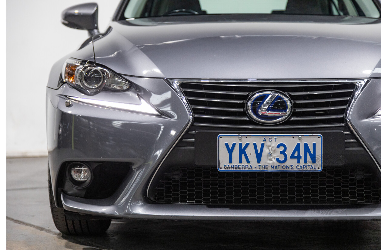7/2015 Lexus IS300h Luxury Hybrid AVE30R MY15 4d Sedan Mercury Grey Metallic 2.5L - Hybrid