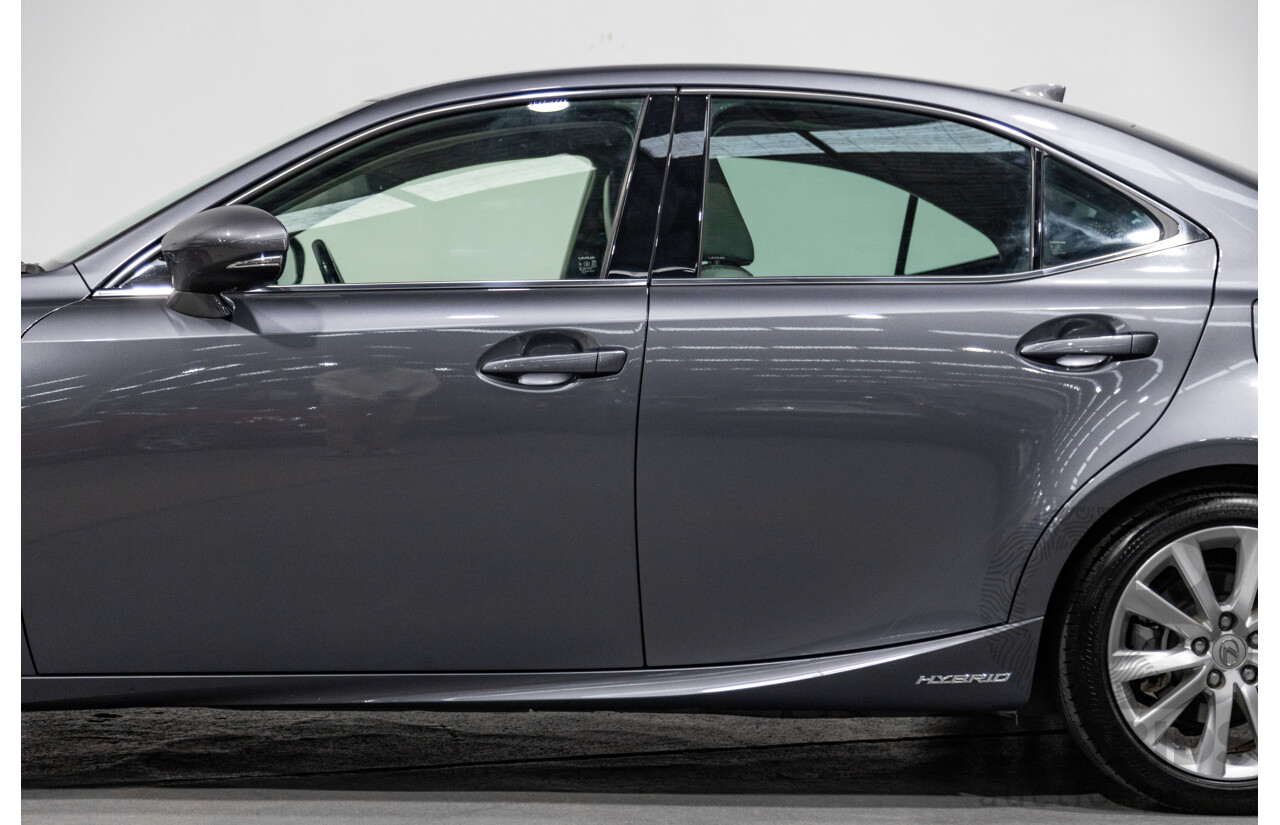 7/2015 Lexus IS300h Luxury Hybrid AVE30R MY15 4d Sedan Mercury Grey Metallic 2.5L - Hybrid