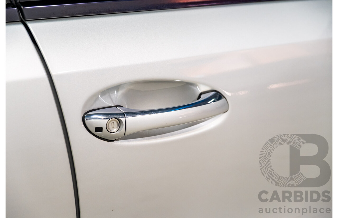 10/2003 Mercedes Benz E320 Elegance 211 4d Sedan Brilliant Silver Metallic V6 3.2L