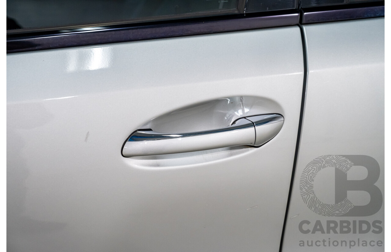 10/2003 Mercedes Benz E320 Elegance 211 4d Sedan Brilliant Silver Metallic V6 3.2L