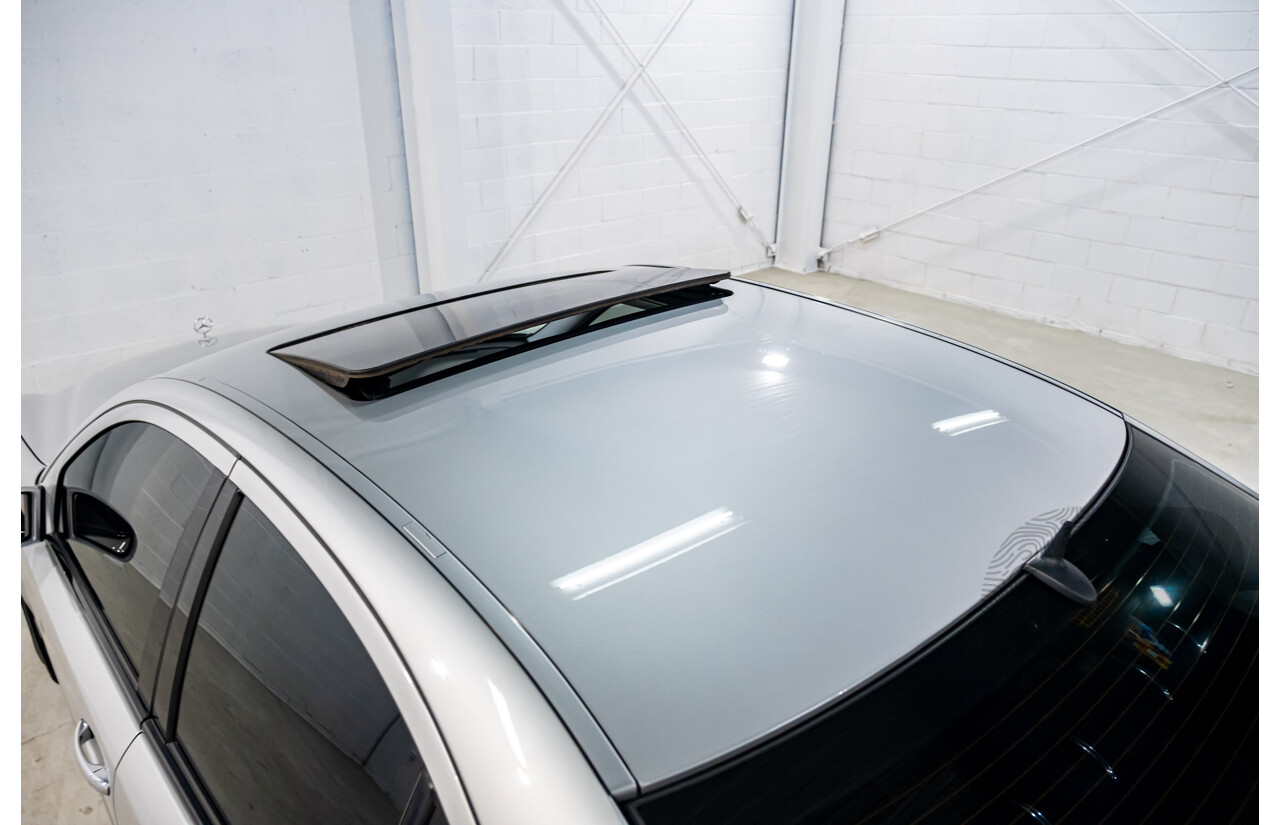 10/2003 Mercedes Benz E320 Elegance 211 4d Sedan Brilliant Silver Metallic V6 3.2L