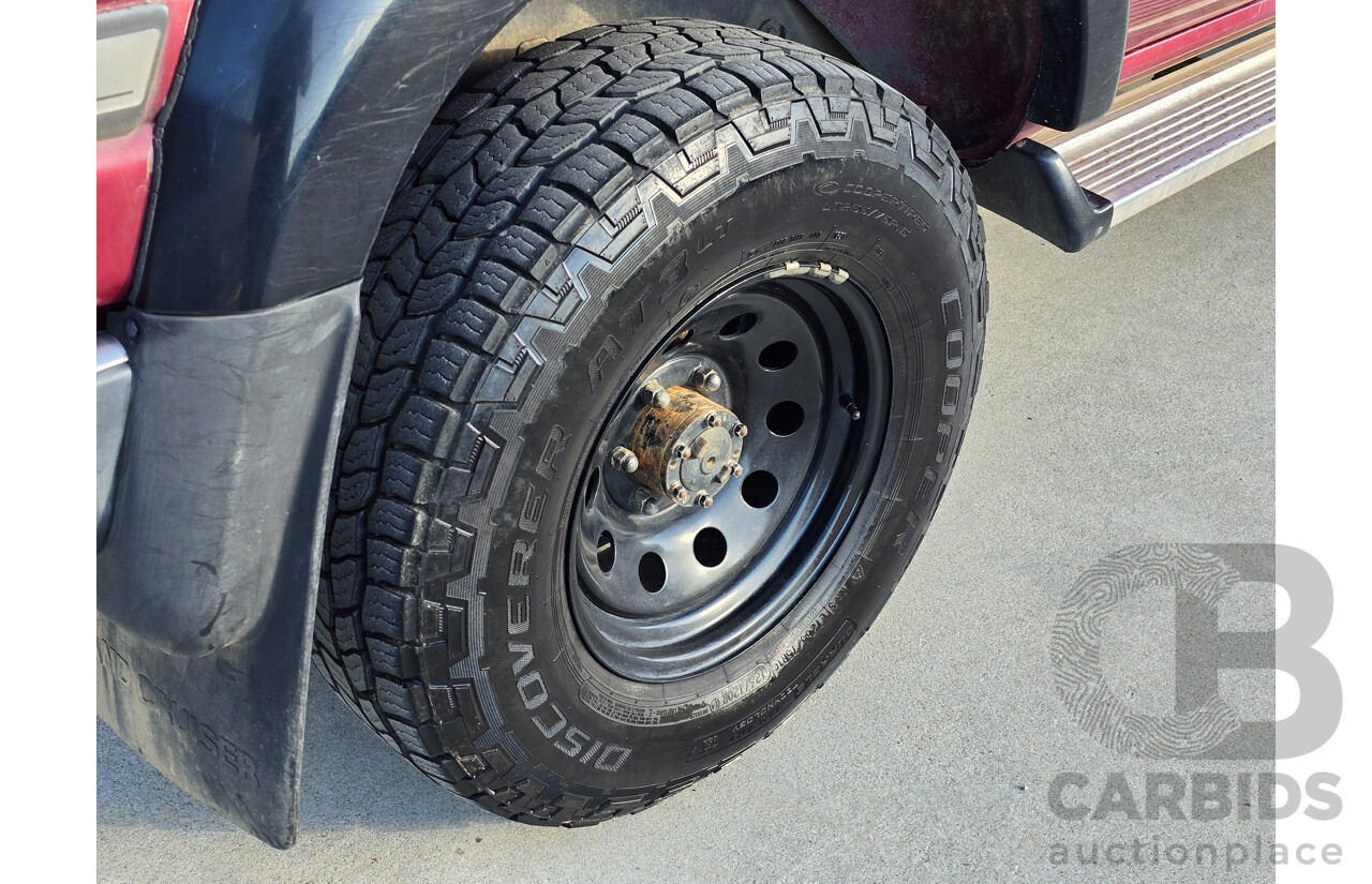 10/1994 Toyota Landcruiser GXL (4x4) FZJ80R 4d Wagon Red 4.5L