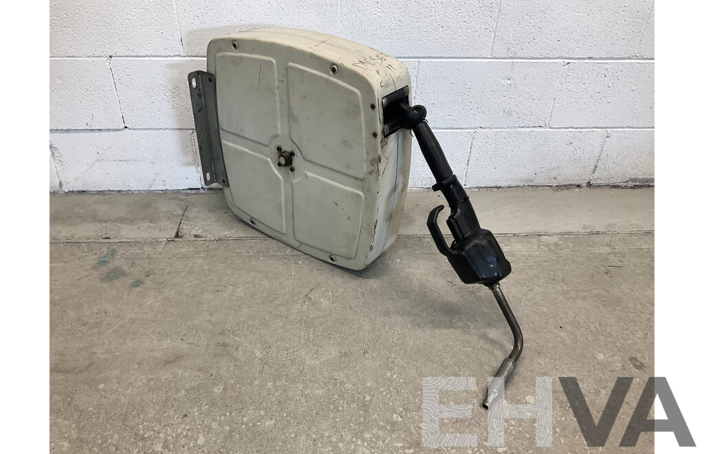 Graco Oil Dispensing Retractable Hose Reel