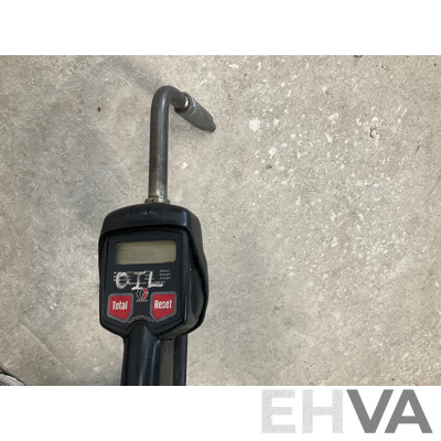 Graco Oil Dispensing Retractable Hose Reel