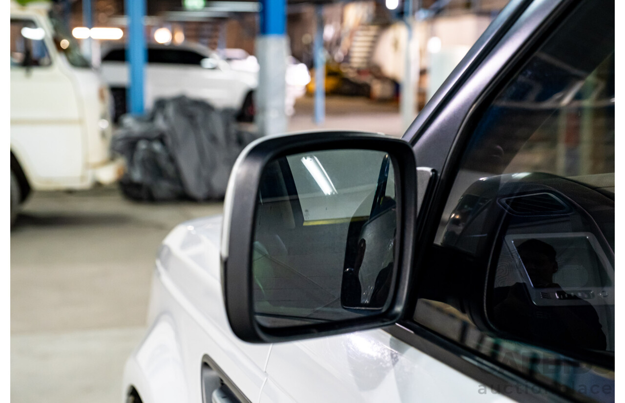 4/2011 Range Rover Range Rover Sport 3.0 TDV6 (4x4) MY11 4d Wagon Fuji White Turbo Diesel V6 3.0L