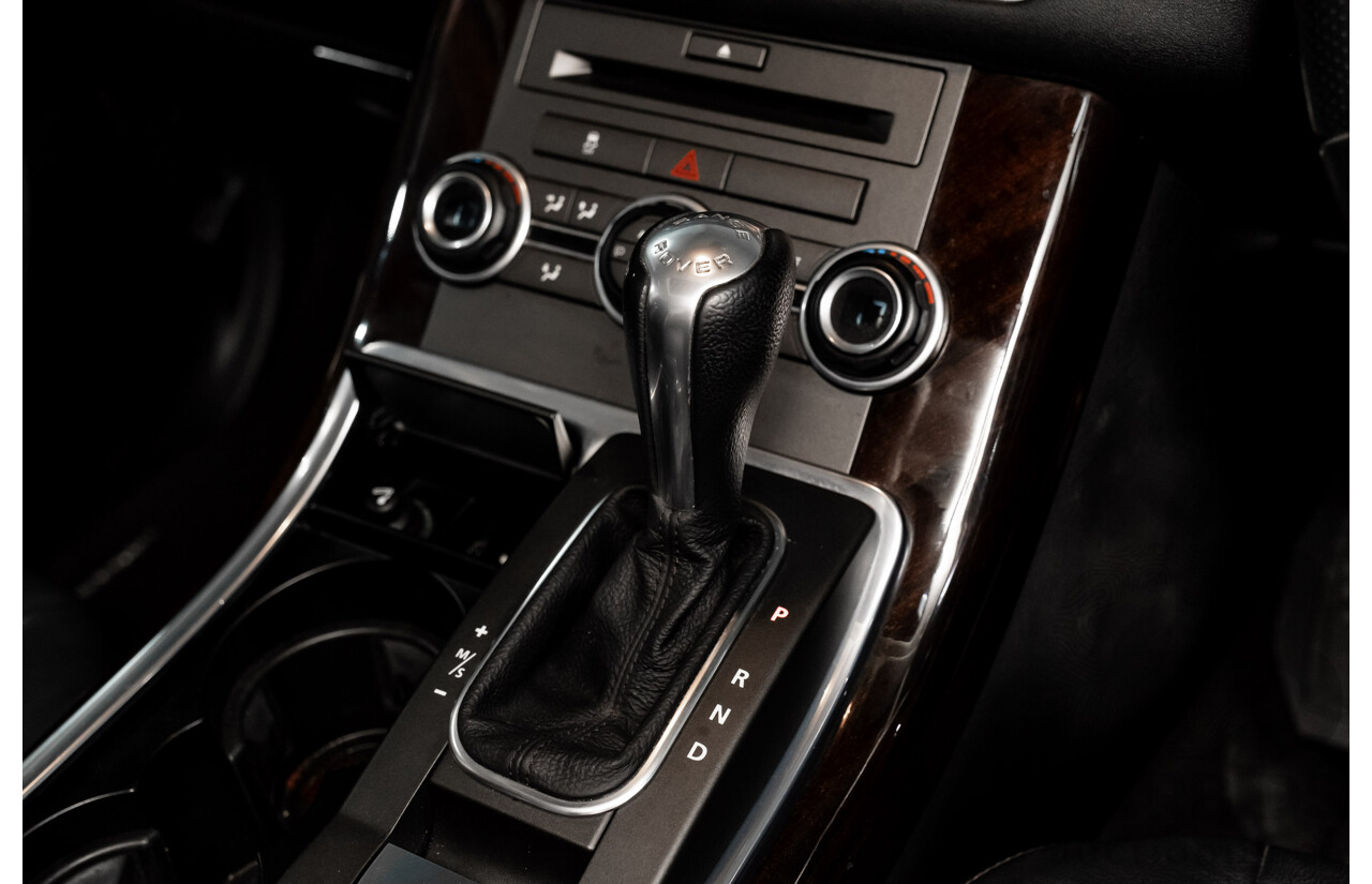 4/2011 Range Rover Range Rover Sport 3.0 TDV6 (4x4) MY11 4d Wagon Fuji White Turbo Diesel V6 3.0L