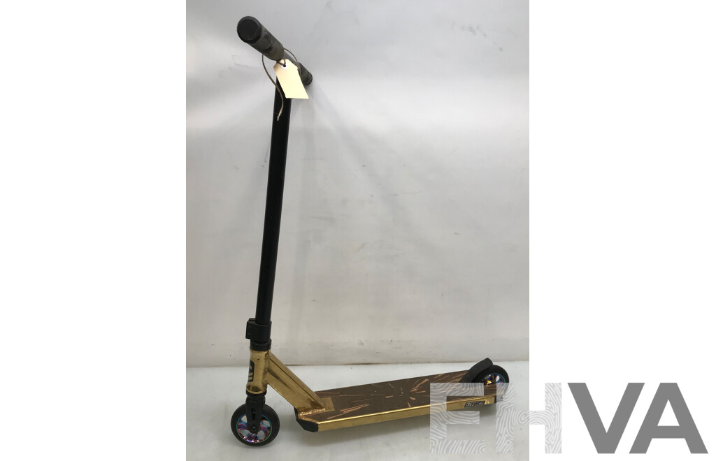 Crest Custom Golden Scooter